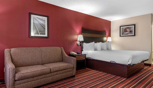 Standard Room, 1 King Bed, Non Smoking, Refrigerator & Microwave