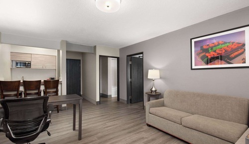 Deluxe Room, 1 King Bed, Non Smoking (Deluxe Executive Room)