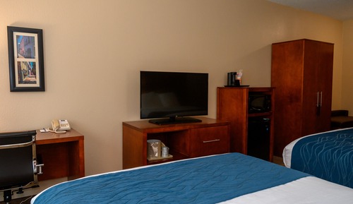 Room, 2 Queen Beds, Non Smoking (Upgrade)