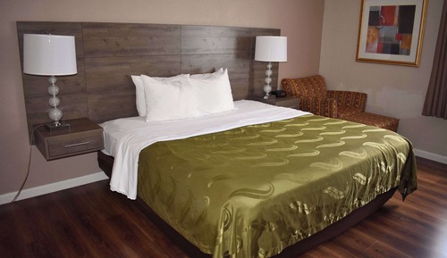 Standard Room, 1 King Bed, Non Smoking