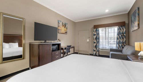 Standard Room, 1 King Bed, Non Smoking, Refrigerator