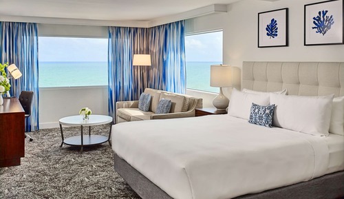 Junior Suite, 1 King Bed, Accessible, Ocean View (Roll-In Shower)