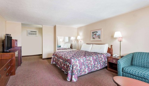Studio Suite, 1 King Bed, Non Smoking