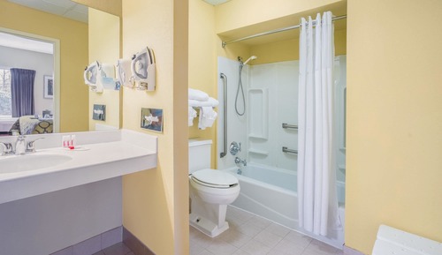 Room, 2 Queen Beds, Non Smoking