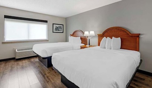 Suite, 2 Queen Beds, Non Smoking, Ground Floor