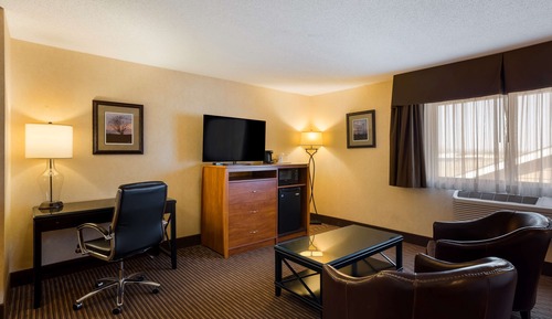 Suite, 1 King Bed, Non Smoking, Refrigerator & Microwave