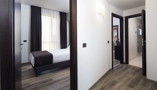 Comfort Room, 2 Twin Beds, Non Smoking, 2 Bathrooms