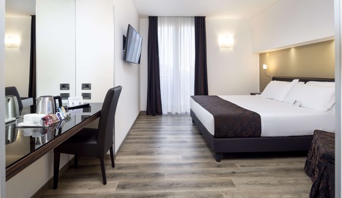 Superior Room, 1 King Bed, Non Smoking