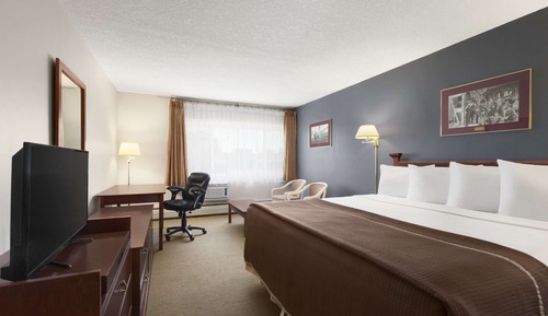 Standard Room, 1 King Bed