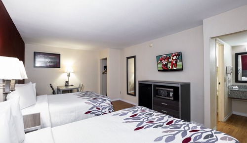 Deluxe Room, 2 Double Beds, Accessible, Smoking