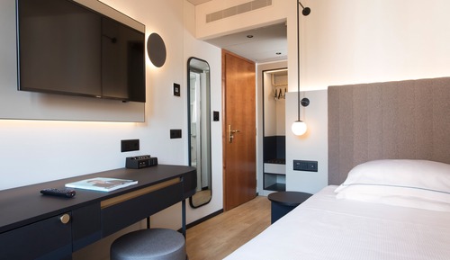 Basic Room with Air Conditioning
