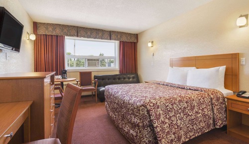 Deluxe Room, 1 Queen Bed, Non Smoking