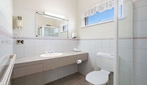 King Spa Room