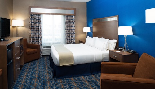 Standard Room, 1 King Bed, Accessible (Mobility Roll-In Shower)