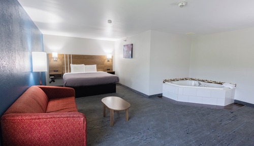 King Whirlpool Suites