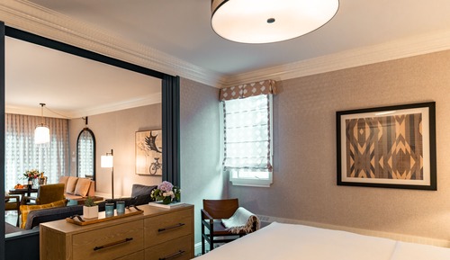 Luxury Suite (2 Double beds, Lakefront)