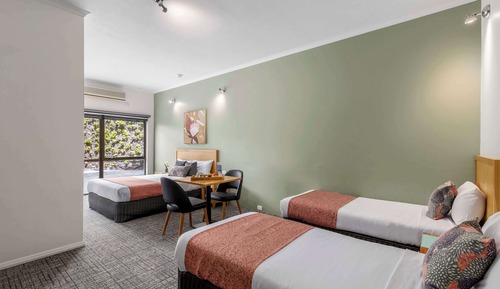 Family Room, Multiple Beds, Non Smoking