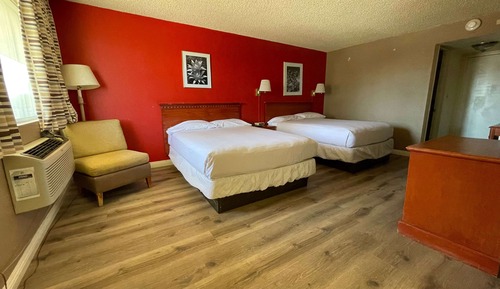 Room, 2 Queen Beds, Non Smoking, Kitchenette