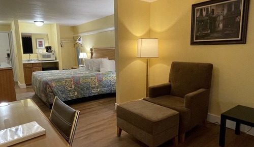 Standard Room, 1 King Bed