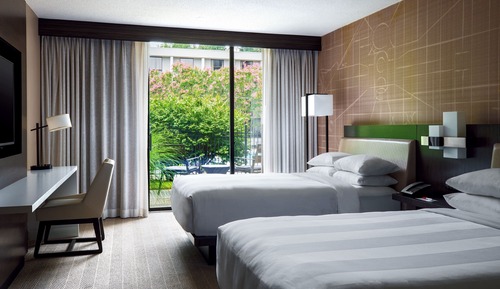 Room, 2 Queen Beds, Non Smoking (Mobility/Hearing Accessible, Tub)