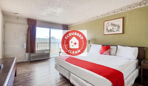 Deluxe Room, 1 King Bed