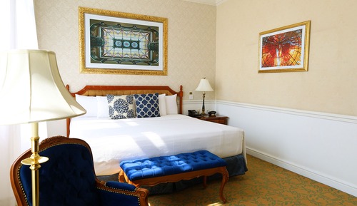 Deluxe Room, 1 King Bed