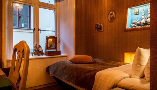Captain's Standard Single Room