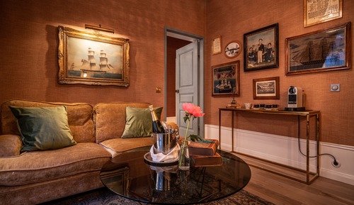 Captains Suite - One bedroom 
