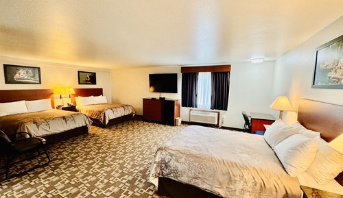 Standard Room, Multiple Beds, Non Smoking
