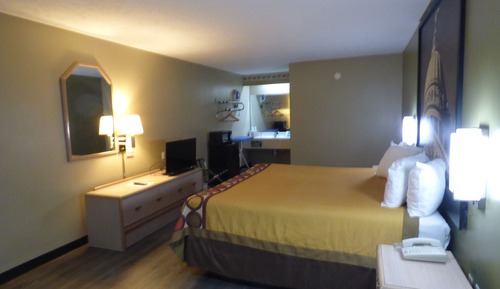Standard Room, 1 King Bed