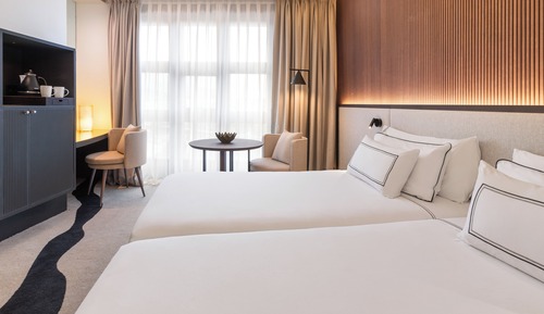 Melia Room (2 Ad + 1 Ch)
