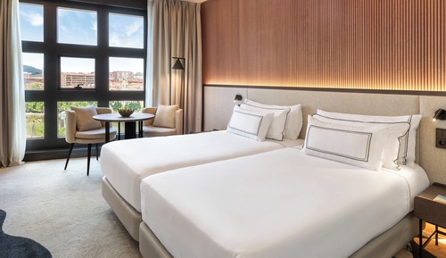 Melia Communicated Room