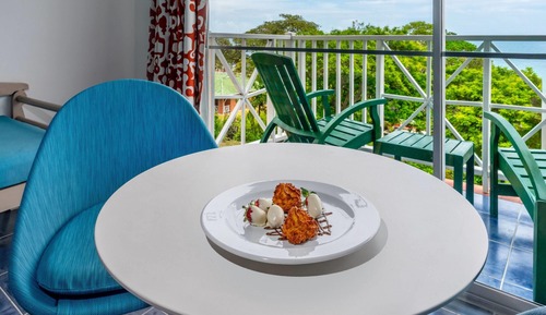 Room, 1 King Bed, Ocean View (Plus)
