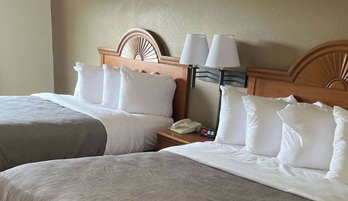 Standard Room, 2 Queen Beds, Non Smoking