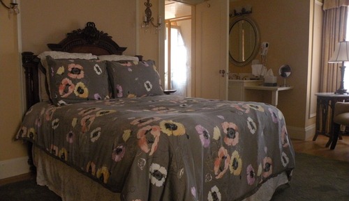 Standard Room, 1 Queen Bed
