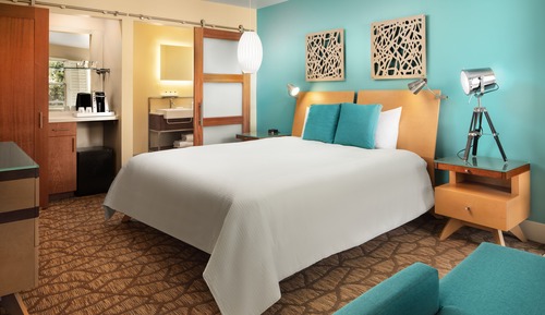 Deluxe Room, 1 King Bed, Accessible