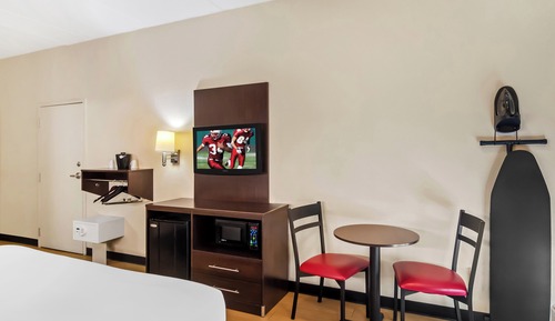 Superior Room, 1 King Bed, Accessible (Smoke Free)