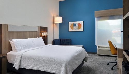 Standard Room, 1 Queen Bed, Accessible