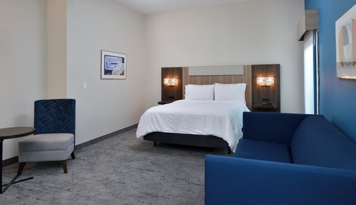 Standard Room, 1 Queen Bed, Accessible (Roll-In Shower)