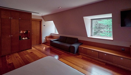 Traditional Suite (2 Adults)