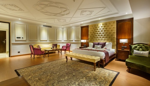 Royal Suite, 1 Bedroom, Pool View