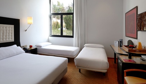 Standard Quadruple Room