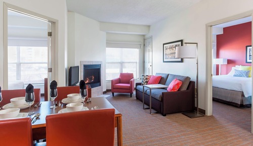 Suite, 2 Bedrooms (Hearing Accessible)