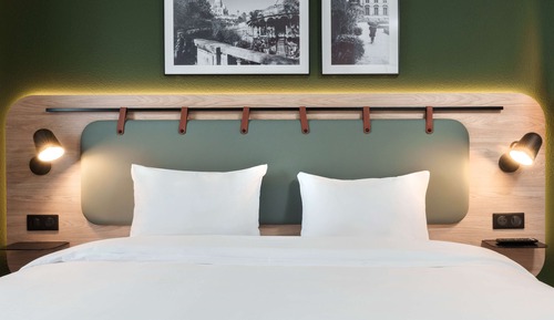 Junior Suite, 1 Queen Bed with Sofa bed