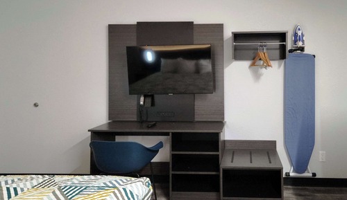 Standard Room, 1 King Bed, Accessible, Non Smoking
