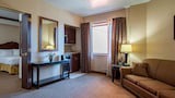 Deluxe Suite, 2 Queen Beds, Non Smoking (One-Bedroom)