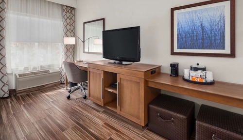 Studio, 1 King Bed, Non Smoking, Kitchen