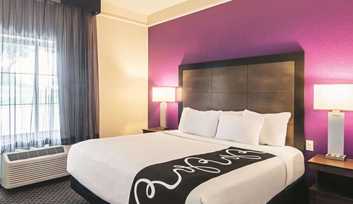 Suite, 1 King Bed, Non Smoking
