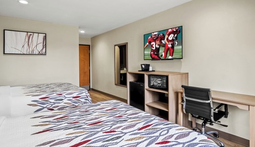 Deluxe Room, 2 Queen Beds, Roll-in Shower, Non Smoking