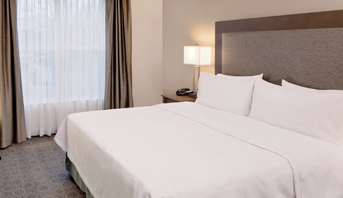 Suite, 1 King Bed, Accessible (Roll-in Shower)